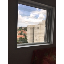 סורגים שקופים בחלונות מוסדות חינוך