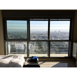 סורגים שקופים בחלונות לבטיחות 