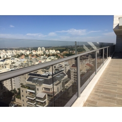 הגבהה מעקה למרפסת